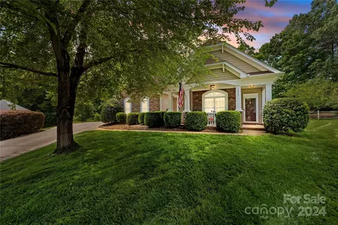 7977 Worth Way, Denver, NC 28037