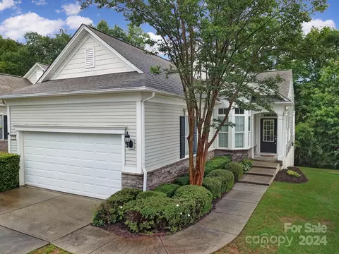 17495 Hawks View Dr, Fort Mill, SC 29707