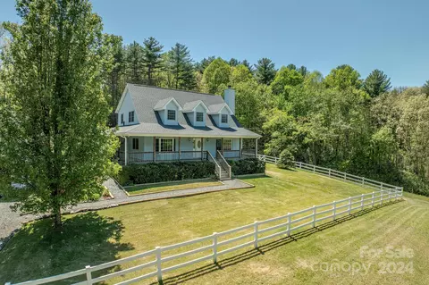 100 Mountain Laurel Rd, Pisgah Forest, NC 28768