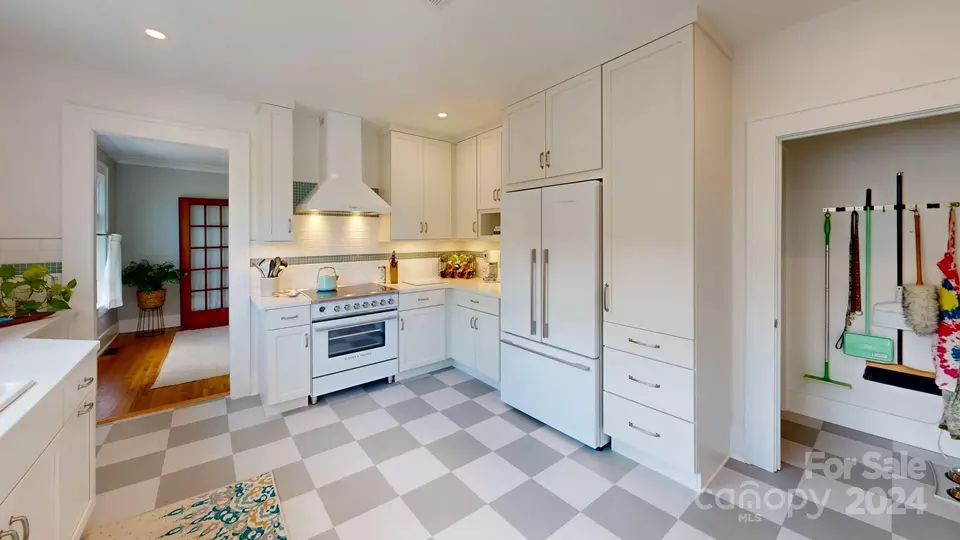  63 Vermont Ave, Asheville, NC 28806 photo 11
