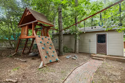 Exterior - 313 Settlement Dr, Midland, NC 28107 photo 3 of 4