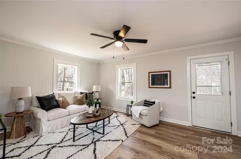 190 Barnes Ln, Stony Point, NC 28678