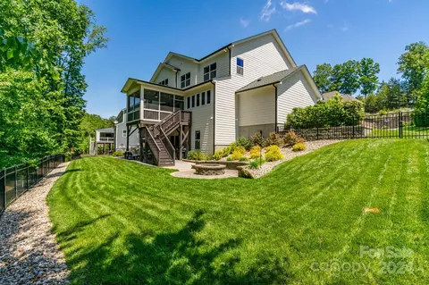 Exterior - 161 Forsythia Ln, Tega Cay, SC 29708 photo 9 of 10