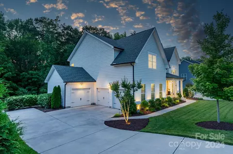 Exterior - 161 Forsythia Ln, Tega Cay, SC 29708 photo 1 of 10