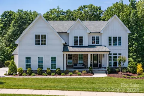 Exterior - 161 Forsythia Ln, Tega Cay, SC 29708 photo 2 of 10