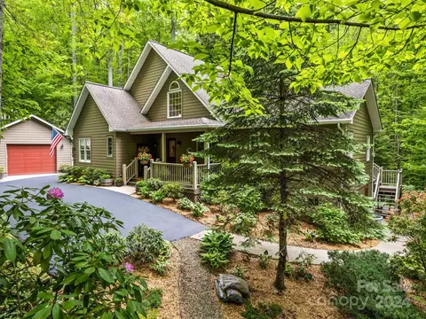 118 Streamside Dr, Waynesville, NC 28785