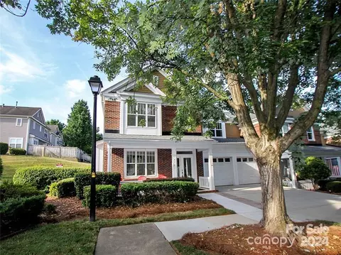 18721 Skysail Ct, Cornelius, NC 28031