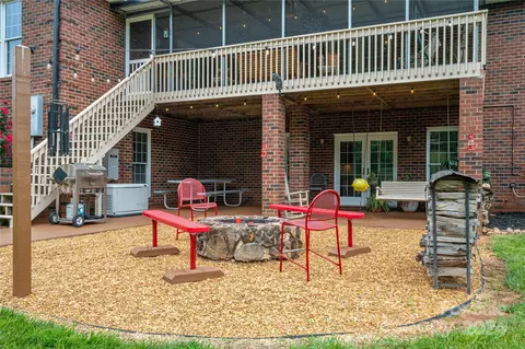 7655 Henry Rd, Vale, NC 28168 photo 10