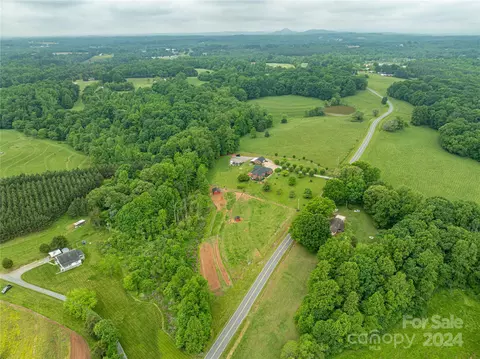 7655 Henry Rd, Vale, NC 28168 photo 4