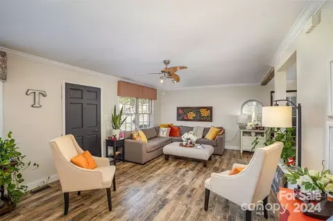 2047 Dover Ln, Lancaster, SC 29720 photo 3