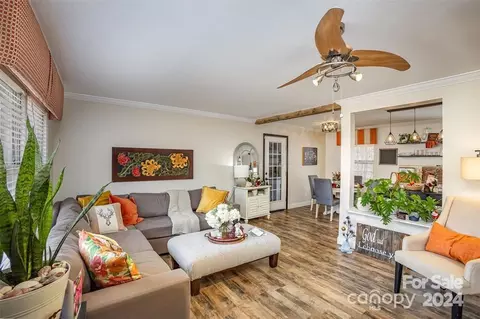 2047 Dover Ln, Lancaster, SC 29720 photo 2