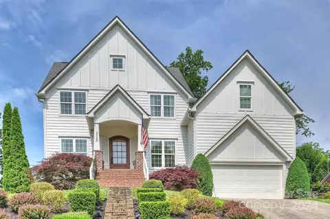 3130 Windsor Dr, Charlotte, NC 28209