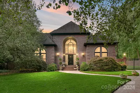 12924 Hidden Hills Ln, Mint Hill, NC 28227