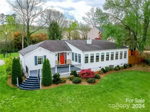 2155 6th Nw St NW, Hickory, NC 28601