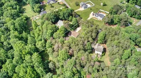 369 Brook Glen Dr, Mooresville, NC 28115