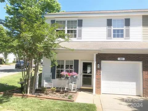 203 Tail Race Ln, Fort Mill, SC 29715