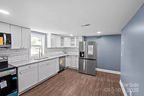 Kitchen - 37 Knox St, Salisbury, NC 28144 photo 3 of 4