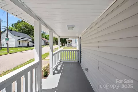 Exterior - 37 Knox St, Salisbury, NC 28144 photo 5 of 8