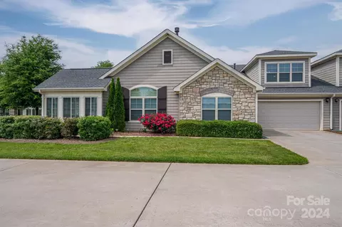 2336 Villa Oaks Ct, Gastonia, NC 28054