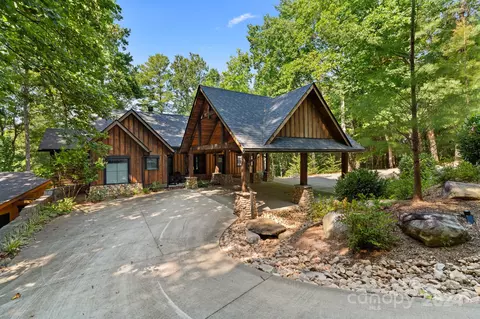 1610 Lillians Point Ct, Morganton, NC 28655