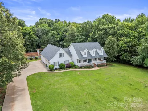 2391 Blossom Dr, Rock Hill, SC 29730