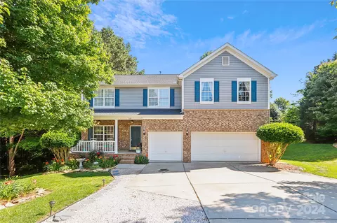 516 Warlick Meadow Ct, Lake Wylie, SC 29710