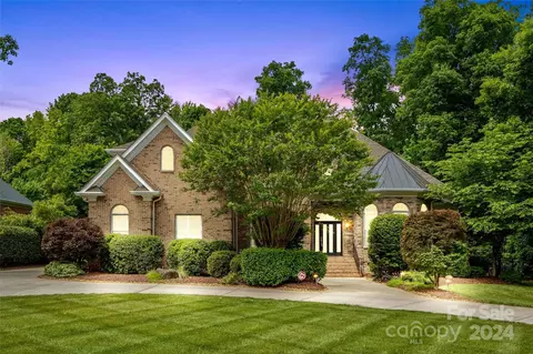 9113 Man Of War Dr, Waxhaw, NC 28173