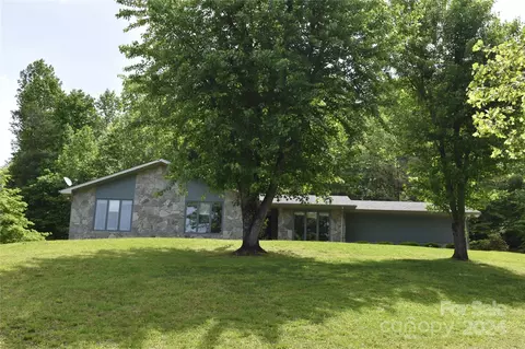 1755 Old Greenlee Rd, Marion, NC 28752
