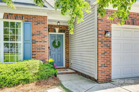 931 Laurel Meadow Dr, Fort Mill, SC 29708 photo 2