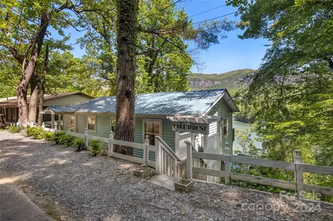 296 Mark Twain Dr, Lake Lure, NC 28746