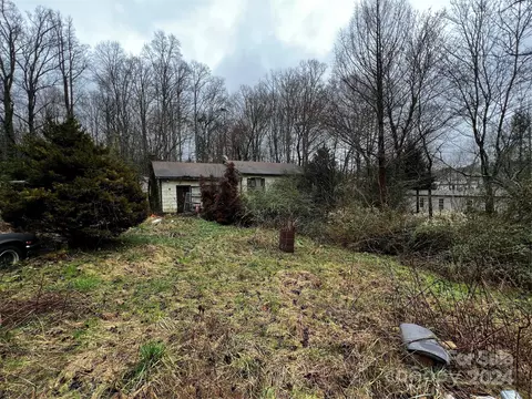 522 Brandon Rd, Black Mountain, NC 28711