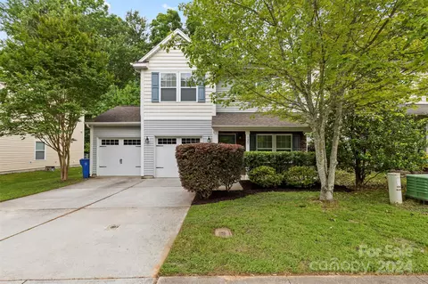123 N Cromwell Dr, Mooresville, NC 28115