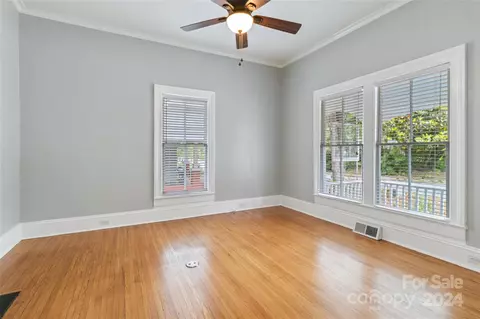 151 NW Spring St, Concord, NC 28025 photo 9