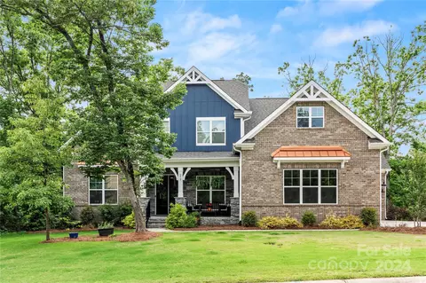 572 Highland Ridge Pt, Lake Wylie, SC 29710