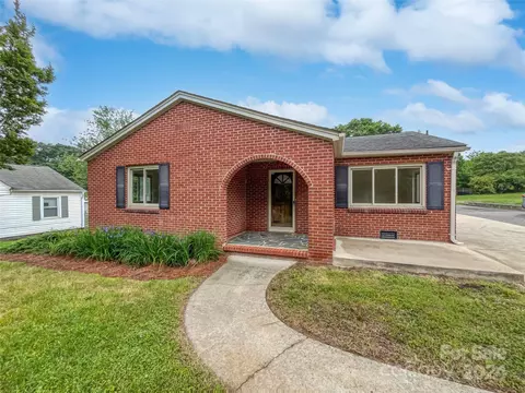 2807 Lowell Rd, Gastonia, NC 28054