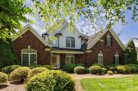 7844 Grimsby Cir, Harrisburg, NC 28075