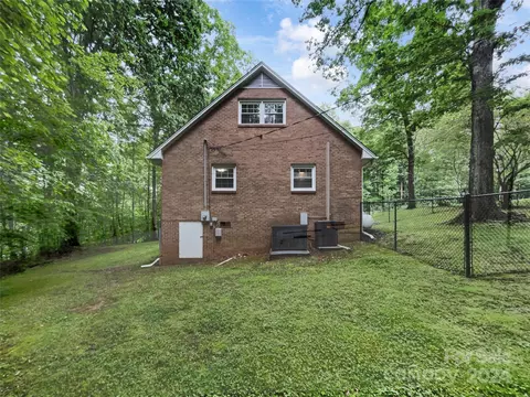 Exterior - 2 Hillside Dr, Stanley, NC 28164 photo 4 of 4