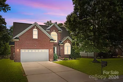 577 Weyburn Nw Dr NW, Concord, NC 28027