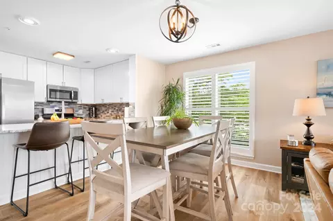 Dining - 18655 Vineyard Point Ln, Cornelius, NC 28031 photo 1 of 1