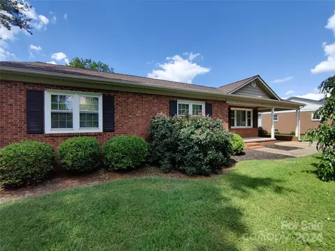 208 Viscount Rd, Rockwell, NC 28138