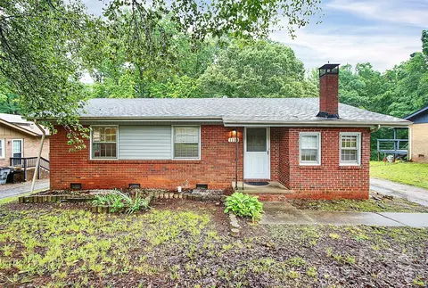 1120 Claremont Rd, Charlotte, NC 28214