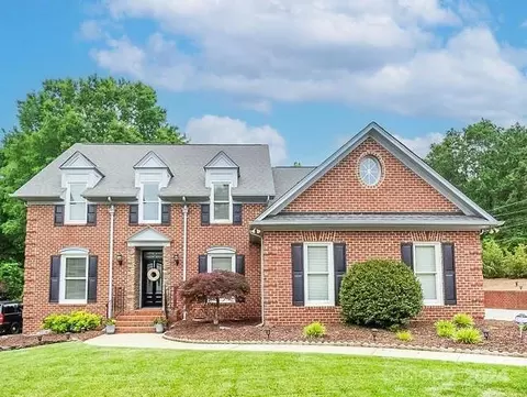 3700 Drayton Hall Ln, Charlotte, NC 28270
