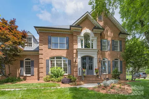 11124 Megwood Dr, Charlotte, NC 28277