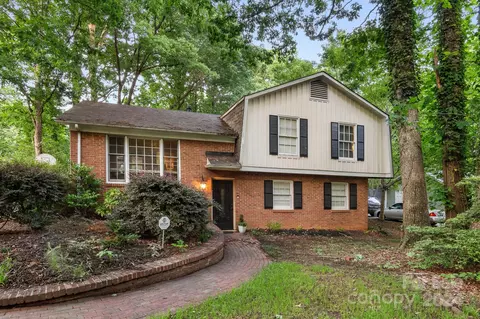 6121 Coatbridge Ln, Charlotte, NC 28212