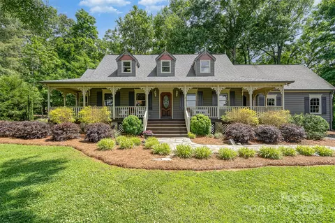 400 Birmingham Ln, Monroe, NC 28110