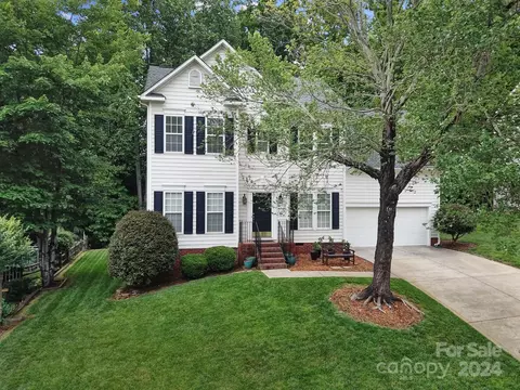 732 Knightswood Rd, Fort Mill, SC 29708