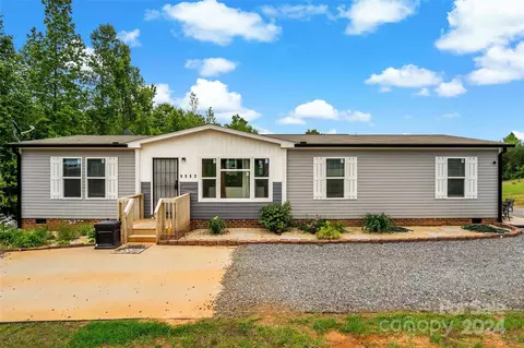 1117 Rutherford Dr, Nebo, NC 28761