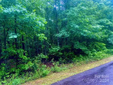 Mockingbird Lane, Maiden, NC 28650
