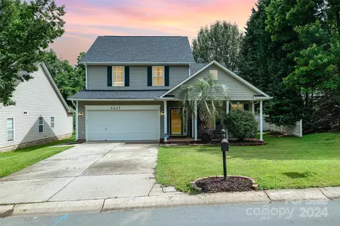 6609 Mallard Park Dr, Charlotte, NC 28269