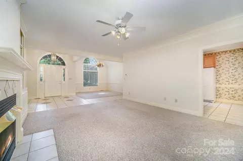Living - 2014 Schofield Pl, Salisbury, NC 28144 photo 2 of 4